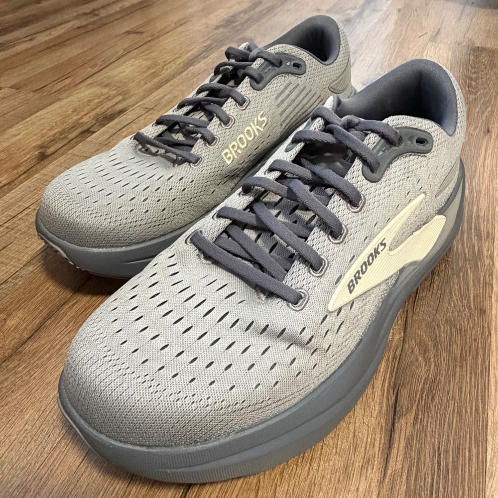 Brooks Ghost Max Mens Running Shoes Grey Alloy Frost 1104641D255 Size 10 D